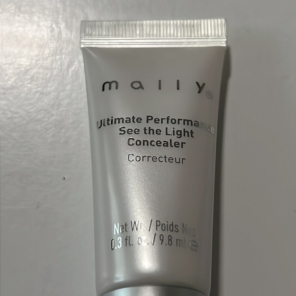 Mally Ultimate Performance See The Light Concealer Corrector Medium Full Size - Picture 2 of 4
